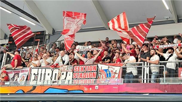 Ausgebremst in Salzburg: Pinguins verlieren nach Aufholjagd 2:3 Mehr als 300 Fans begleiteten die Fischtown Pinguins bei ihrem Roadtrip nach Zürich und Salzburg.
